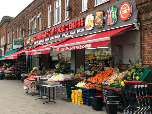 How Are British Kitchens Adapting to Evolving Culinary Trends?